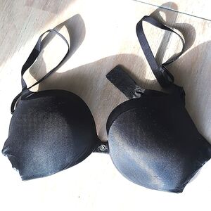 Victoria Secret bra, black, underwire, push up,34B